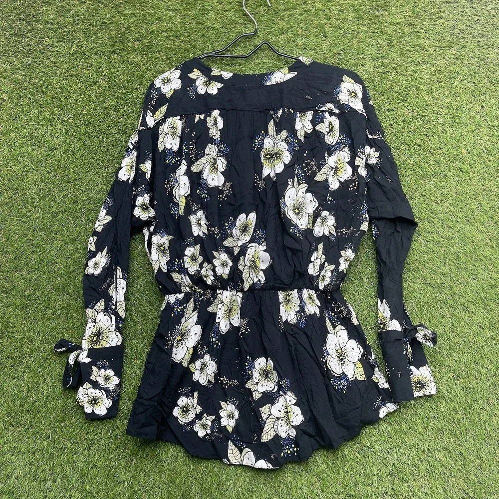Free People Floral Blouse Womens XS Kimono Top Gathered Black Flowy Sleeve Tie